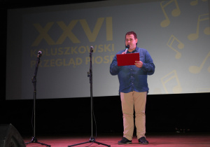 Zdjęcie przestawia prowadzącego XXVI KPP - dyrektora MOK Marcina Francikowskiego